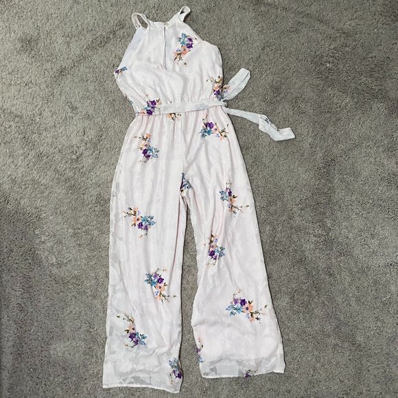 Pink romper - Picture 2 of 2